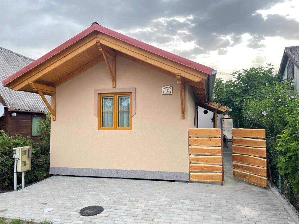 Ibolya Apartman Csisztapuszta Εξωτερικό φωτογραφία